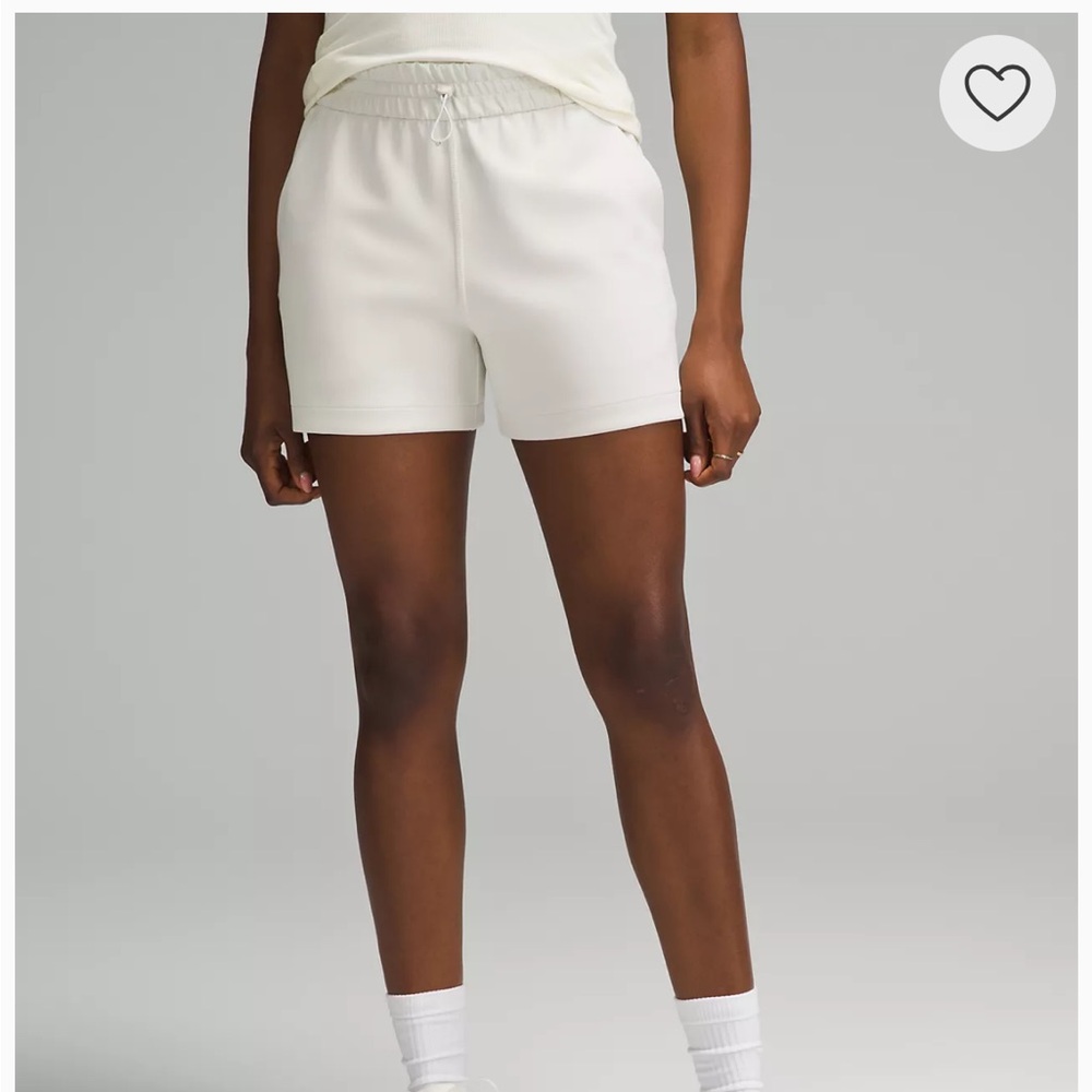 Lululemon Softstreme High-Rise Short 4"